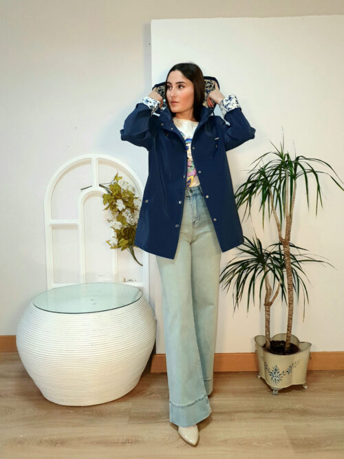 Chubasquero flower marino