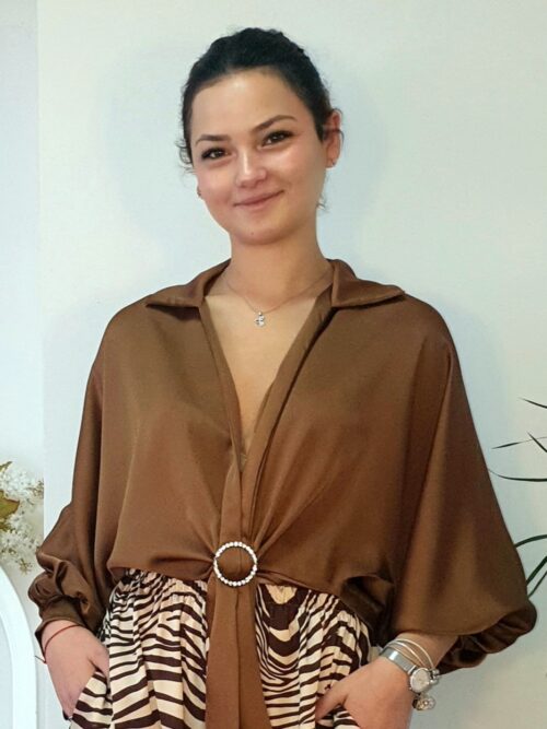 Blusa satinada marrón