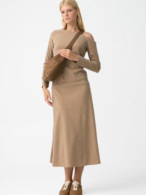 Falda midi camel
