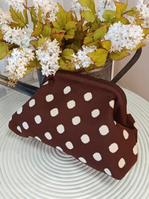 Bolso Clutch de Punto Lunares Chocolate & Crudo