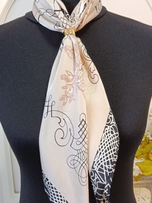 Pañuelo con anillo tramas