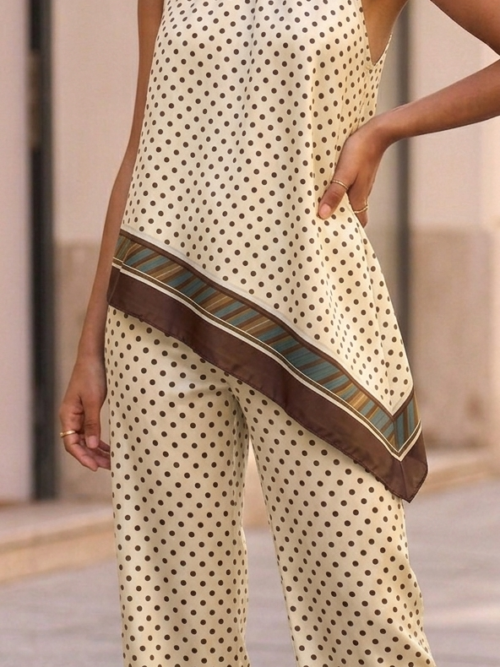 Conjunto beige de lunares con top halter