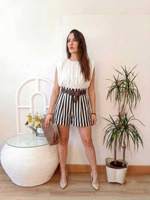 Short Rayas Negro