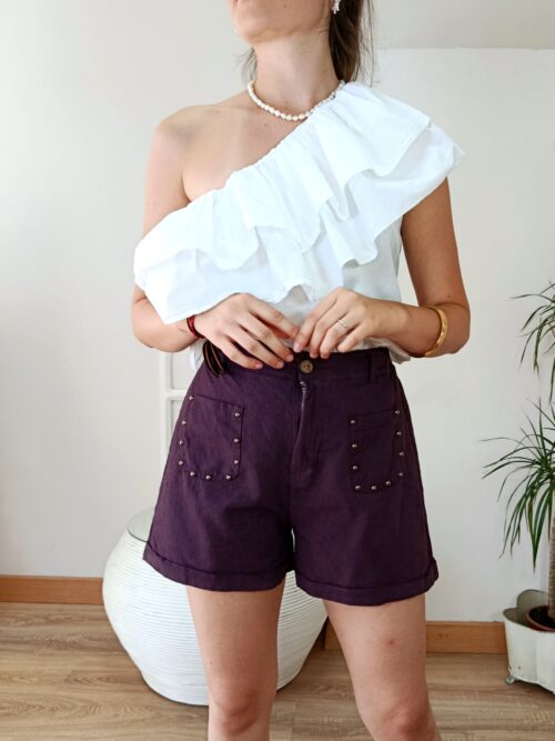 Pantalón Corto Morado Tachuelas